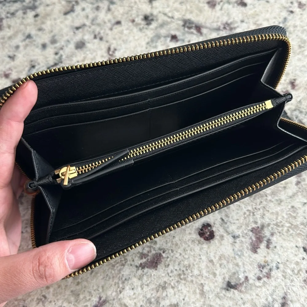 Tory Burch wristlet continental wallet